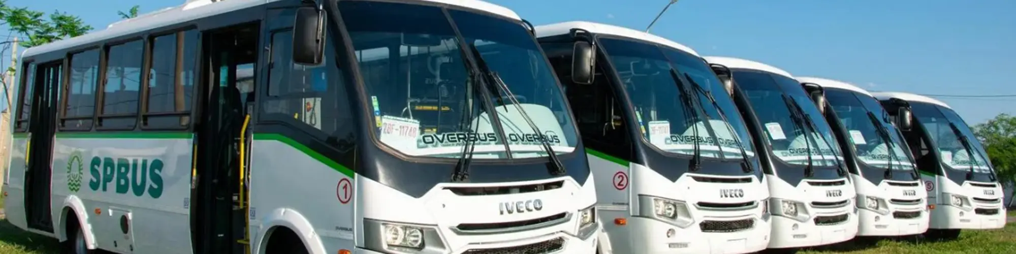 Photo by Fakurian Design